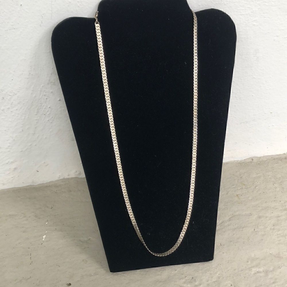 Metal necklace 